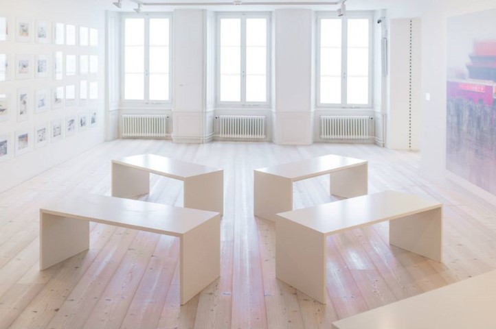 Vue de l'exposition "Do you speak touriste?" - photo © Michel Barraz, tous droits réservés Musée d'art de Pully